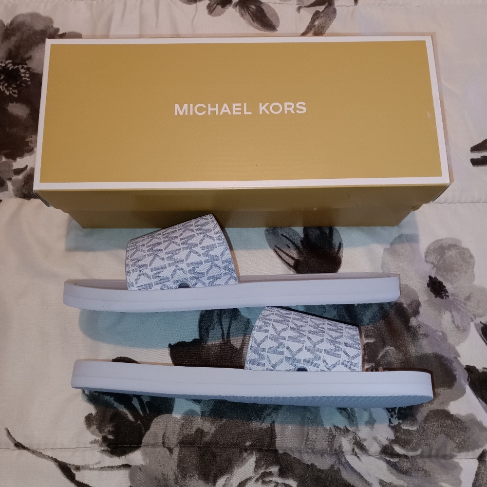 Michael Kors MK Slides Sandals - Picture 7 of 10